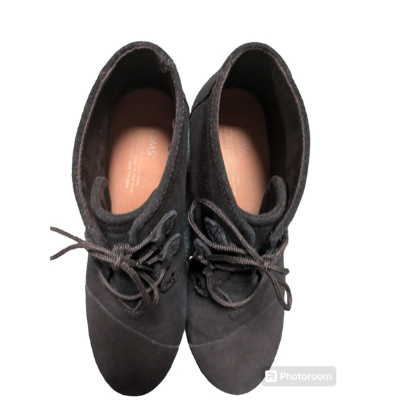 Women's TOMS Boots, Black, Size 10 - Picture 3 of 5